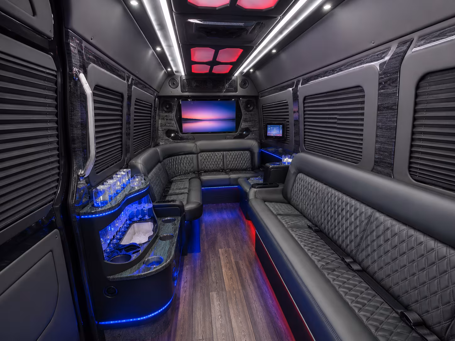 airport crew and staff shuttles between will rogers world airport and midwest city hotels